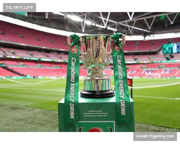 英超奖杯巡展正式启动 球迷可近距离接触心仪奖杯体验荣耀时刻